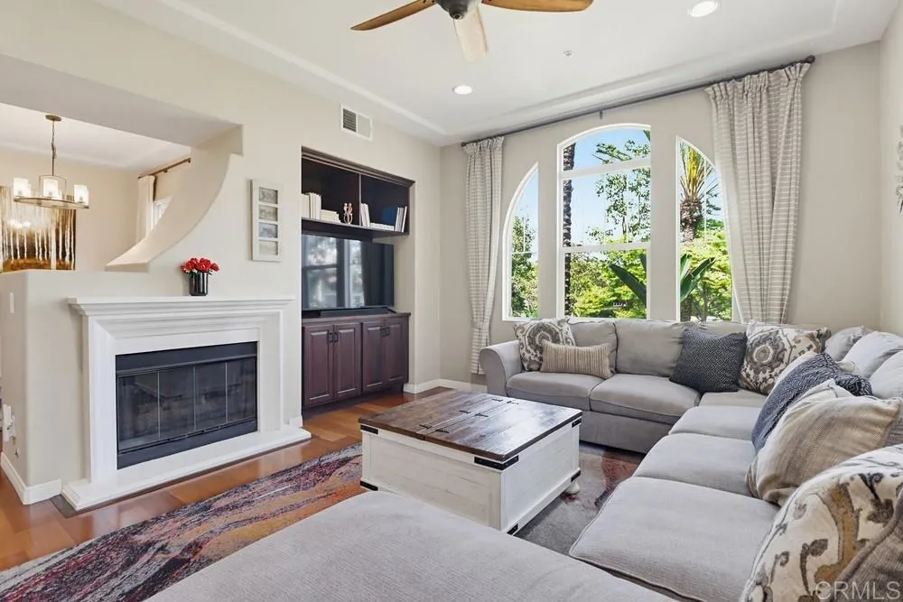 https://cdn.realtyfeed.com/cdn/127/306675948/9345c39e400bb64c3fb18f7454cc7c41.webp