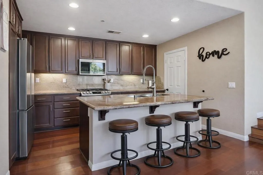 Photo #12: PTP2602282 Listing: Photo #12