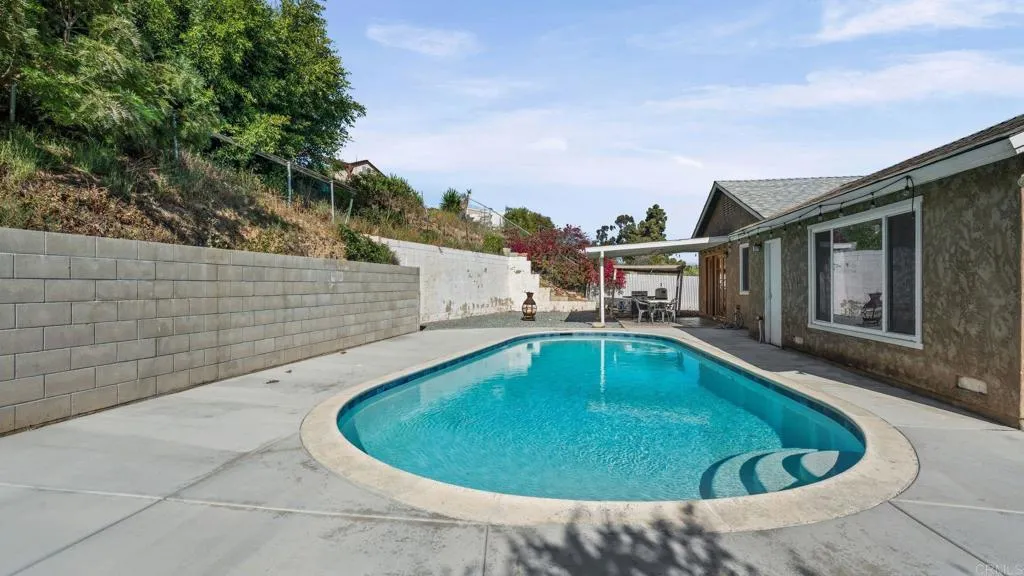 https://cdn.realtyfeed.com/cdn/127/306675987/706be797eaf102670c3995e7ea8ee450.webp