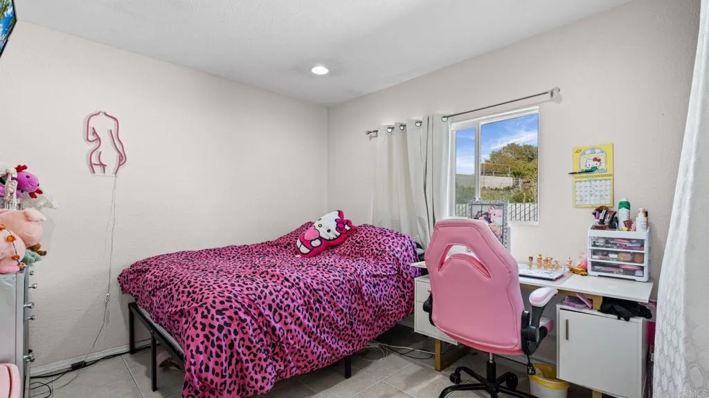 https://cdn.realtyfeed.com/cdn/127/306675987/ec86b8f0727e73184b7a0e154b580c7c.webp