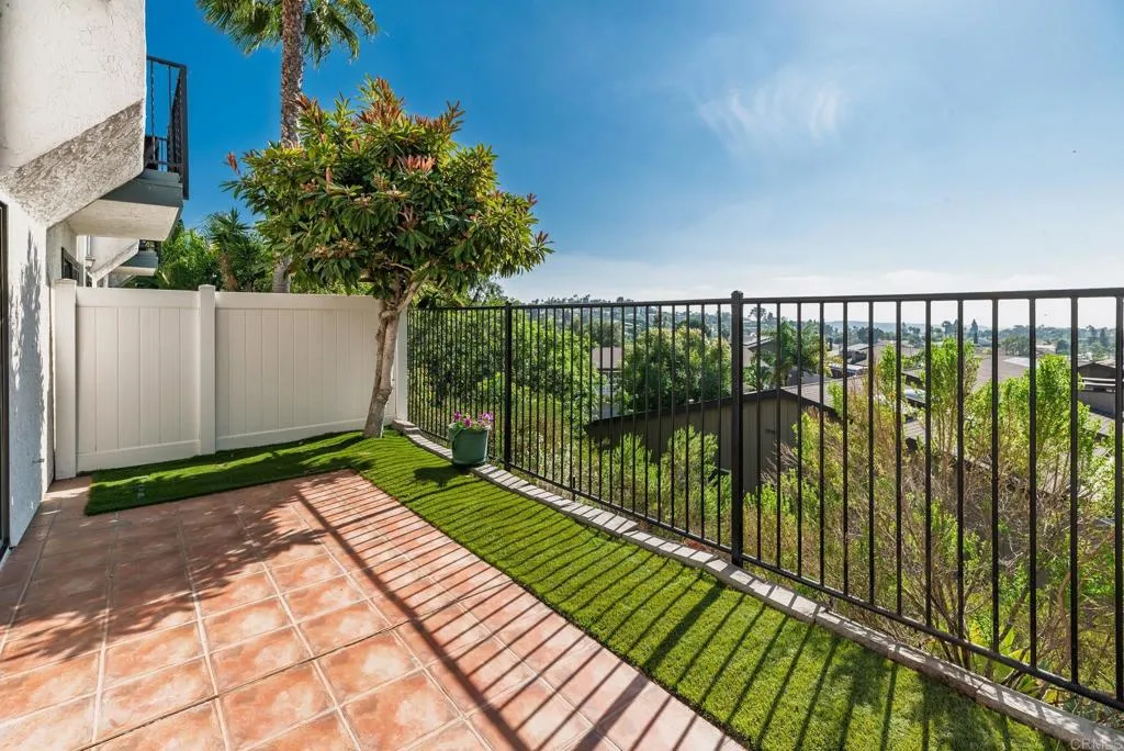 https://cdn.realtyfeed.com/cdn/127/306676031/80ce6021f58f927b127b4be8e3f4ab92.webp
