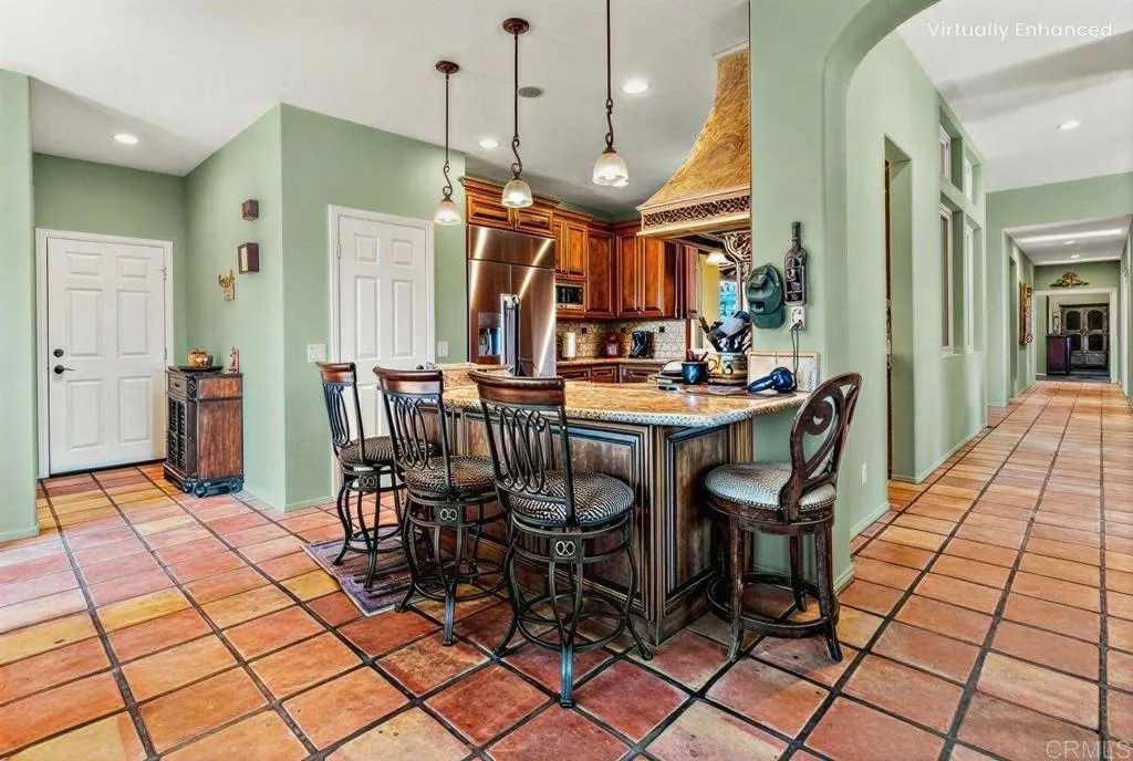 https://cdn.realtyfeed.com/cdn/127/306676035/05c20d8df60f709276835486991bde2a.webp