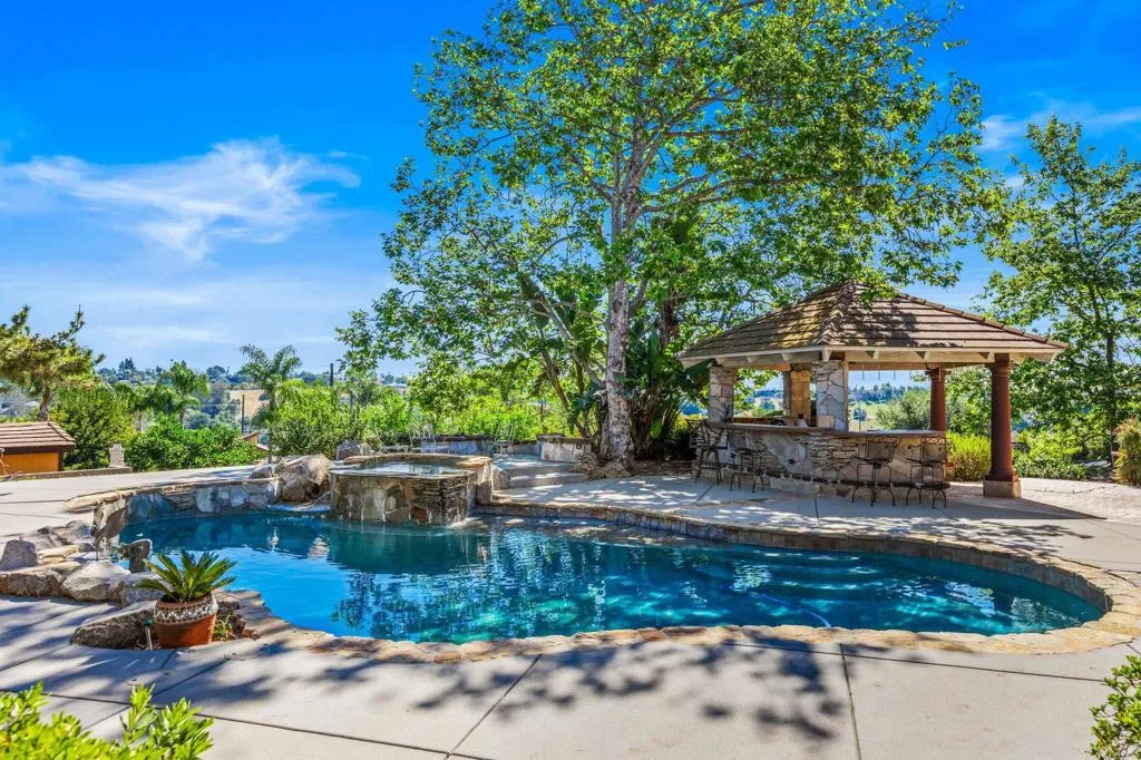 https://cdn.realtyfeed.com/cdn/127/306676035/70cb55cd1fc9d67b742151b88503fab2.webp