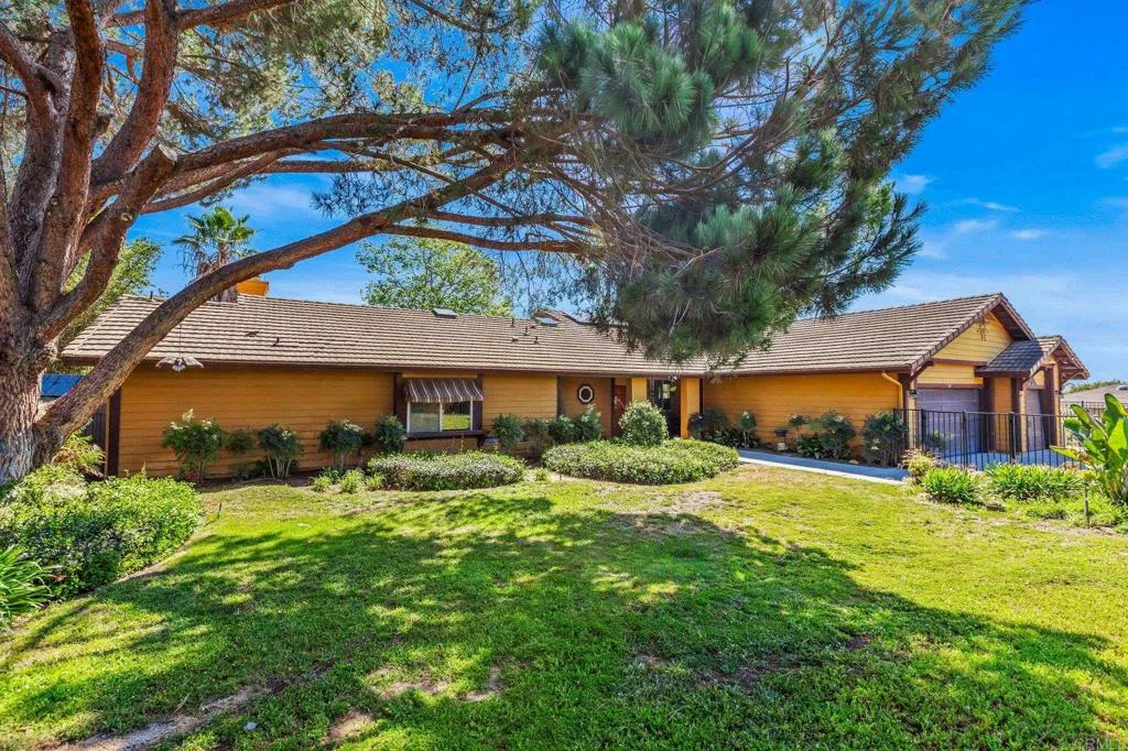 https://cdn.realtyfeed.com/cdn/127/306676035/93c3ea0826e5e0f8c0dffb64bed80e1e.webp