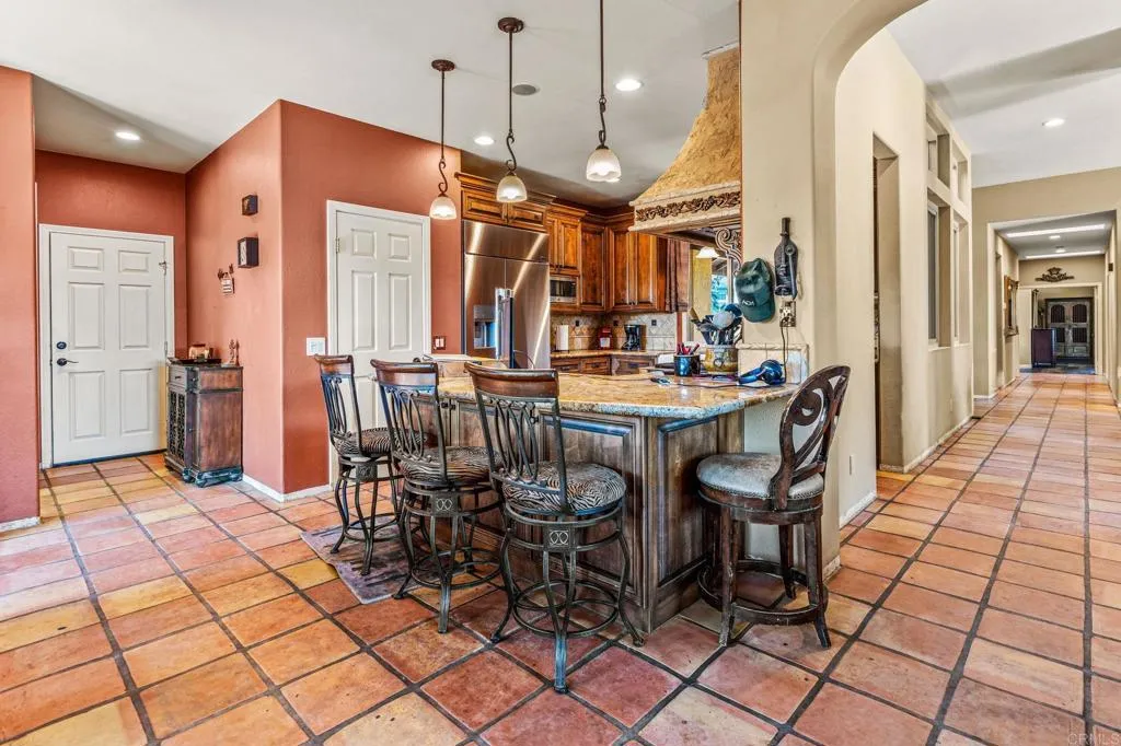 https://cdn.realtyfeed.com/cdn/127/306676035/ad7e8dfac23b48d80e09bd51e8747142.webp