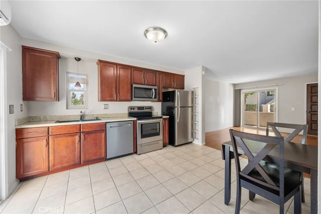 Photo #7: OC26065387 Listing: Photo #7