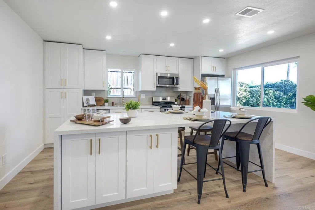 https://cdn.realtyfeed.com/cdn/127/306676104/6b2e17ac1e9594808c3f80dee0f02214.webp