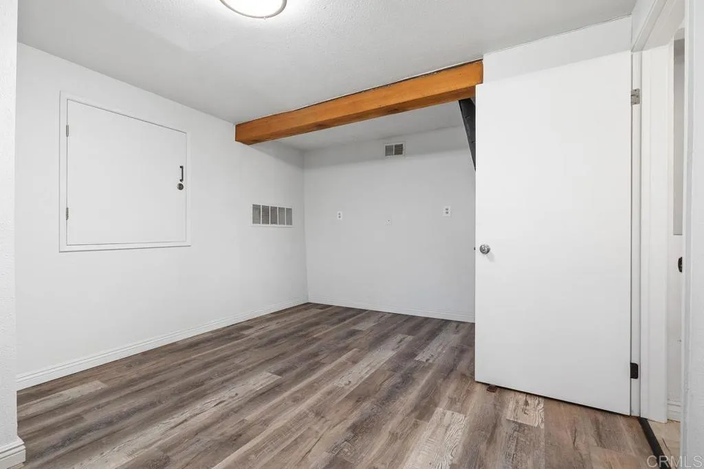 https://cdn.realtyfeed.com/cdn/127/306676152/9e96defa8b4a36e8511d94367114a89c.webp