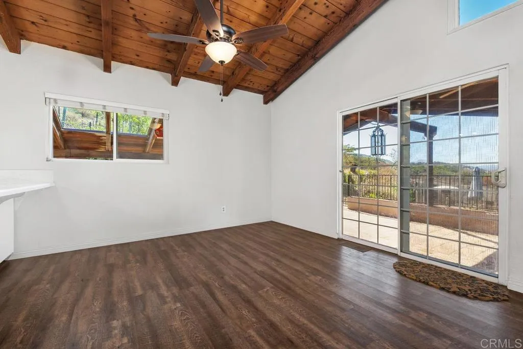 https://cdn.realtyfeed.com/cdn/127/306676152/a4aa57b97d245058ded943ad26f782b0.webp