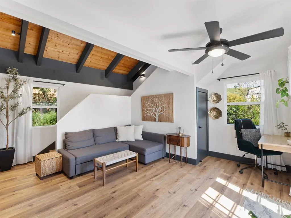 https://cdn.realtyfeed.com/cdn/127/306676172/033c6796693872247224f44844f9fdc5.webp
