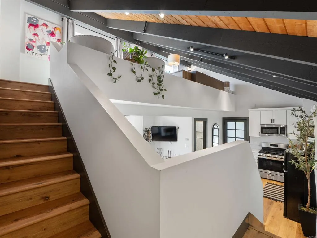 https://cdn.realtyfeed.com/cdn/127/306676172/3eb3edbcc793b3c6877e81bc41d45778.webp