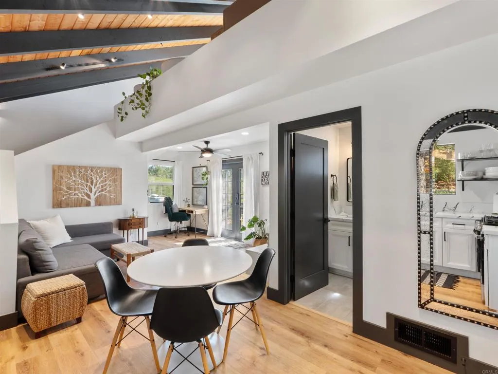 https://cdn.realtyfeed.com/cdn/127/306676172/4ddb95a0876c3c46b3d5b6d8913d8c58.webp