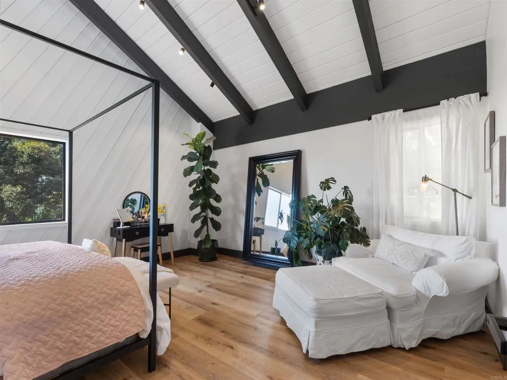https://cdn.realtyfeed.com/cdn/127/306676172/694ac223c7c7820d2947878581d73f53.webp