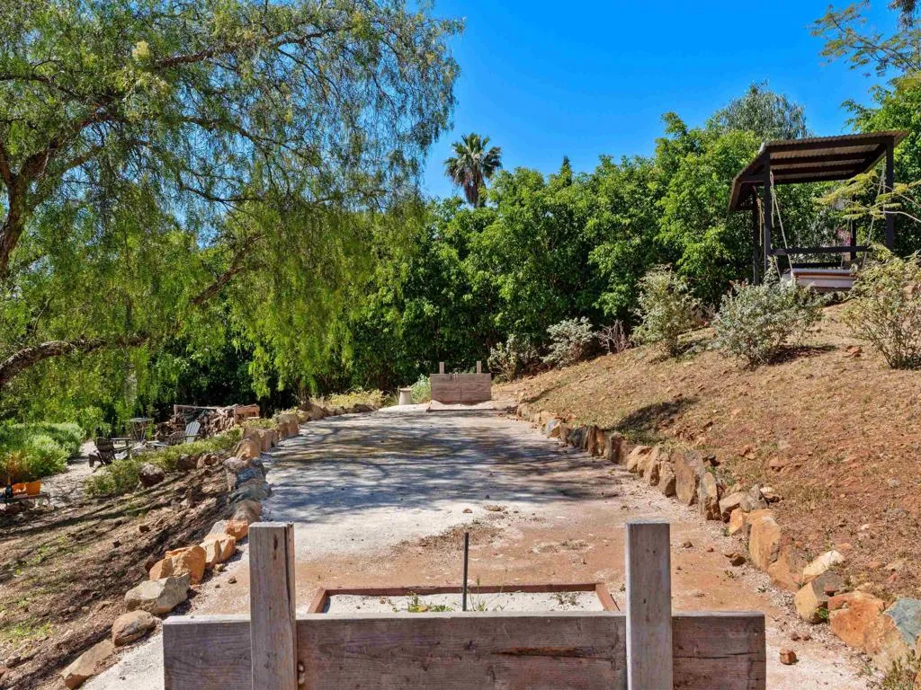 https://cdn.realtyfeed.com/cdn/127/306676172/b4780f6d1e10ae59fdb33b5d3dd6b0ef.webp