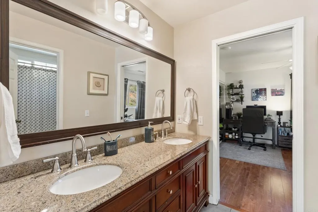 https://cdn.realtyfeed.com/cdn/127/306676194/33cc3982187bb237939535c5aaf27a98.webp