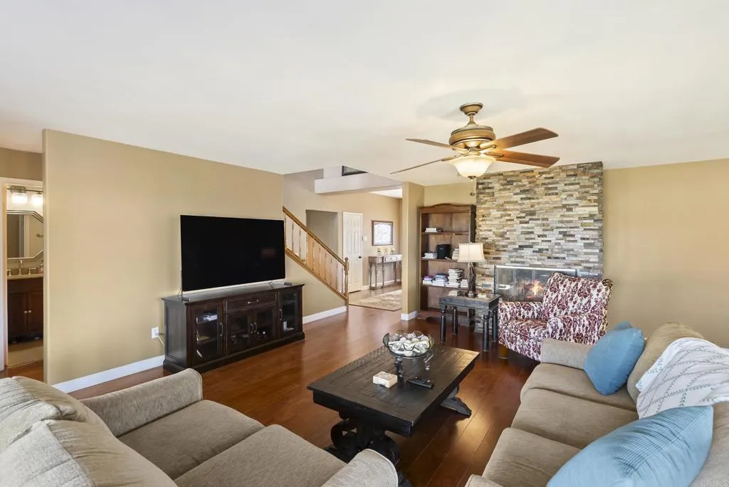 https://cdn.realtyfeed.com/cdn/127/306676194/61d2135710a0280e87a7d13656ba0676.webp