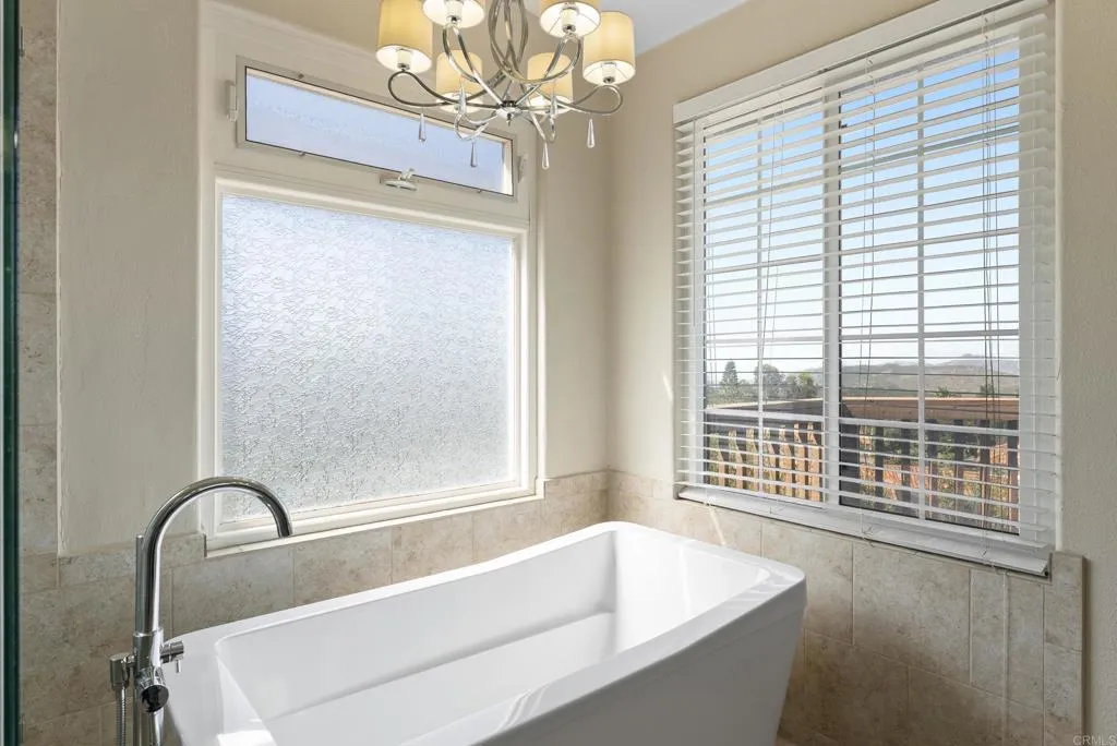 https://cdn.realtyfeed.com/cdn/127/306676194/8224d743f5f591ed0ce1e1e017f05ec0.webp