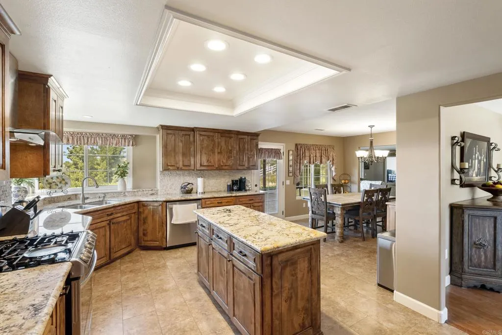 https://cdn.realtyfeed.com/cdn/127/306676194/a94458bea7044e4c3325392272c088f8.webp