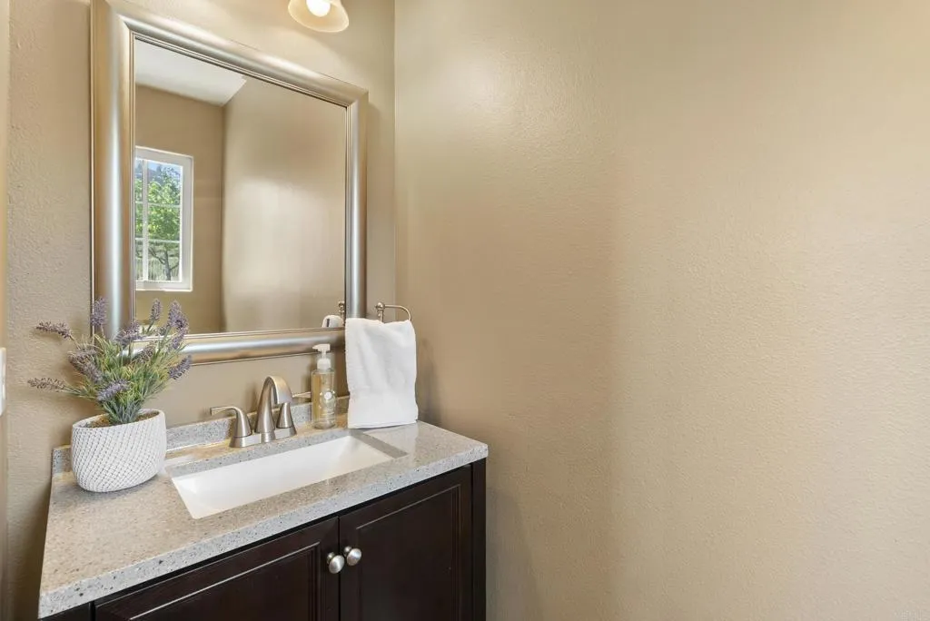 https://cdn.realtyfeed.com/cdn/127/306676194/d95c70a8a862439c669485ed259ea468.webp