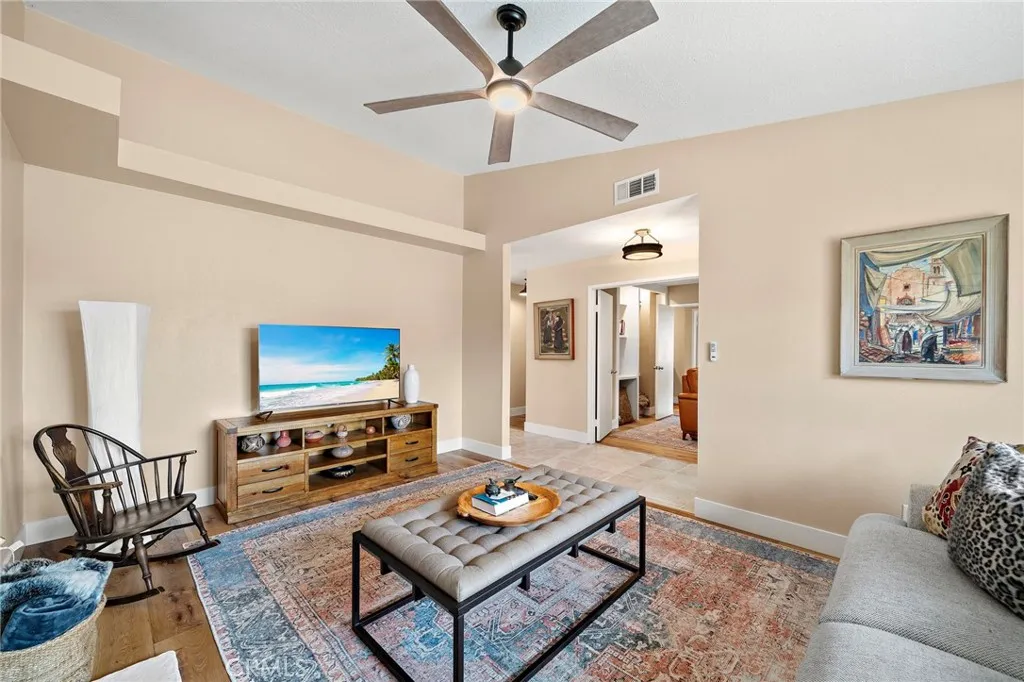 https://cdn.realtyfeed.com/cdn/127/306676302/1f2a88607e3a3ab784ad4e2281930101.webp