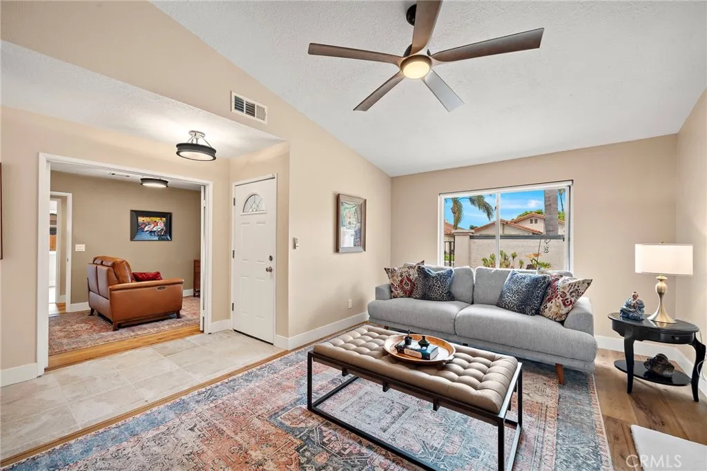 https://cdn.realtyfeed.com/cdn/127/306676302/39e48c6abd3ca4b8e4aaf82325d6f542.webp