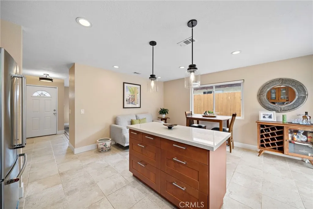 https://cdn.realtyfeed.com/cdn/127/306676302/b57075ee4f89571e21988d7d9d807efe.webp