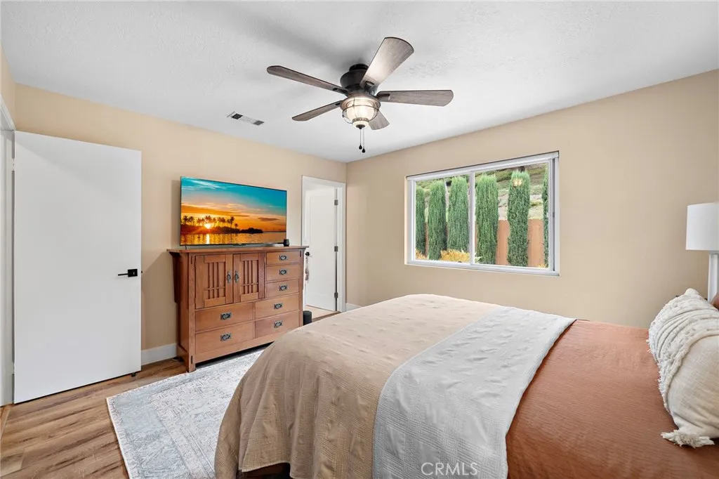 https://cdn.realtyfeed.com/cdn/127/306676302/b732486d592c7138439a0ffff98221f6.webp
