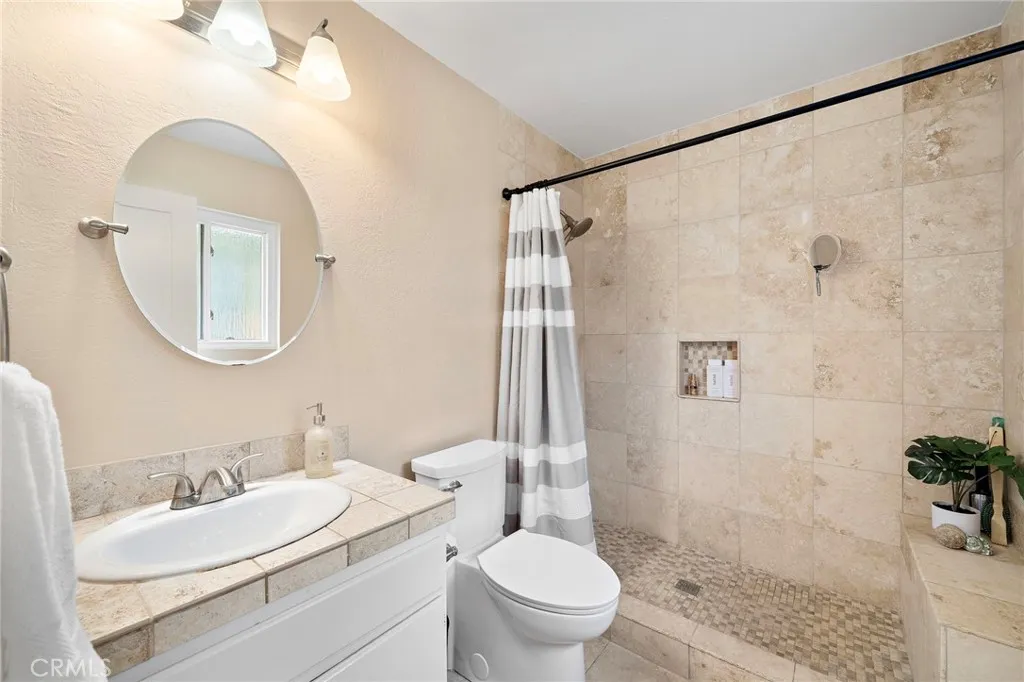 https://cdn.realtyfeed.com/cdn/127/306676302/c215266ada97481c5ca1f5fc01ab55dd.webp