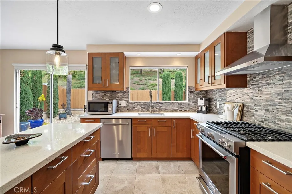 https://cdn.realtyfeed.com/cdn/127/306676302/c8f39ffbfbdd69dec9964aadc5e586a8.webp