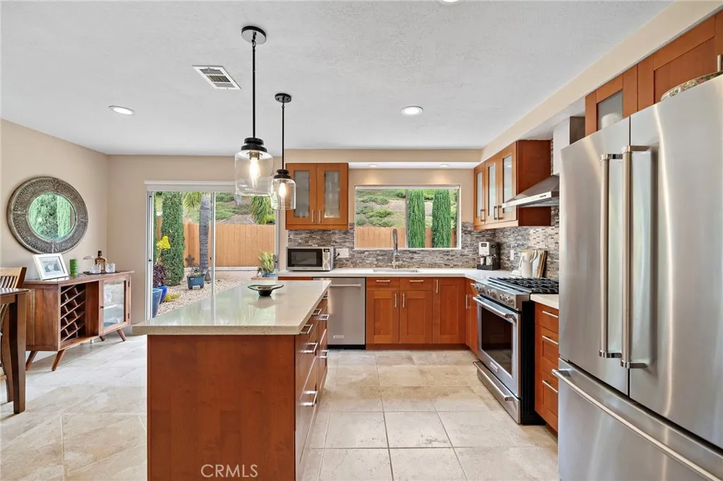 https://cdn.realtyfeed.com/cdn/127/306676302/cee737e9e43069b37619ae811b8039e0.webp
