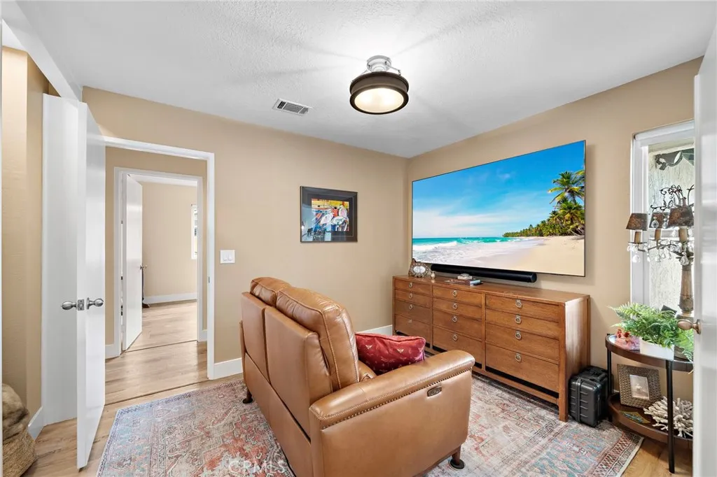 https://cdn.realtyfeed.com/cdn/127/306676302/f19c59c82bcabdfd857fdfc99bdb5c2f.webp