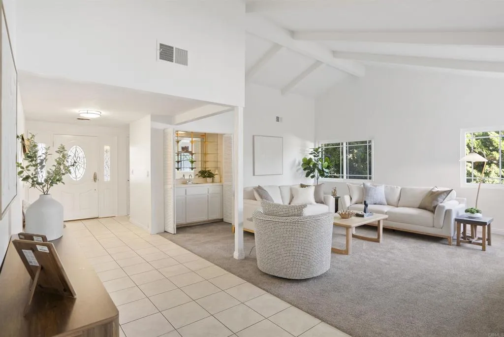 https://cdn.realtyfeed.com/cdn/127/306676308/1a08165a80ae712ab319bb80f42f601d.webp