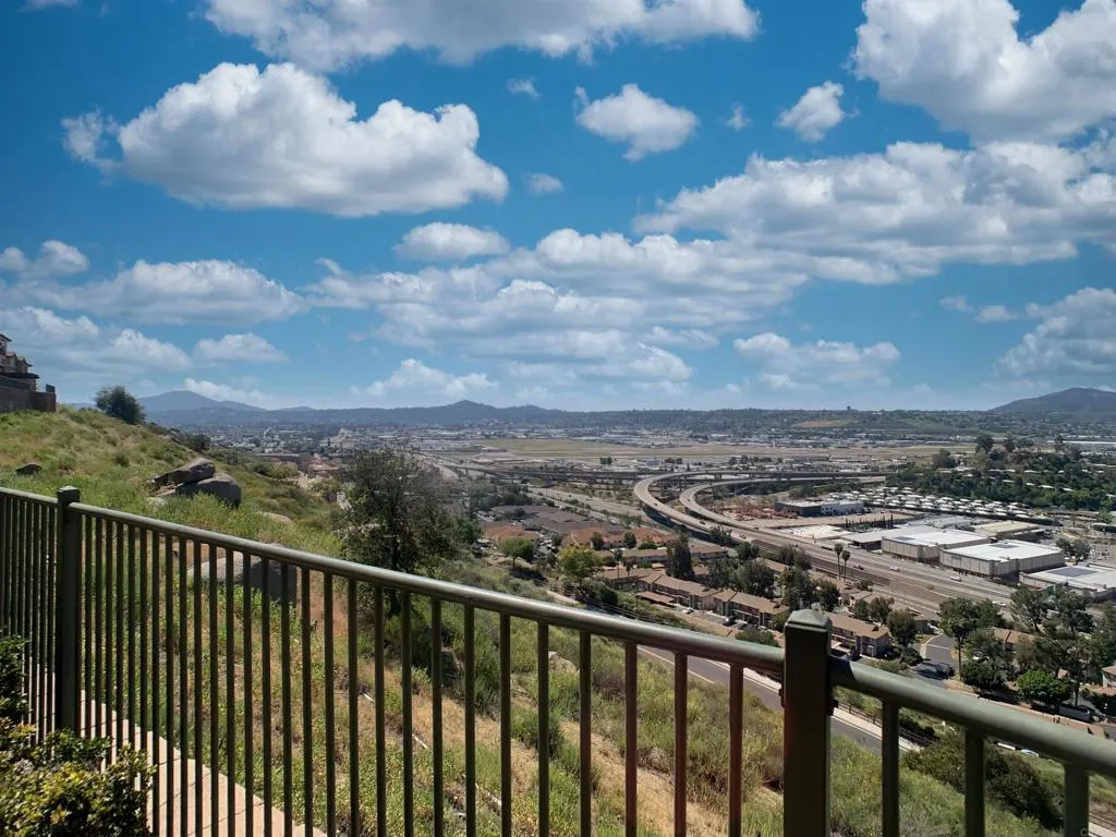 https://cdn.realtyfeed.com/cdn/127/306676316/5517b4f9190d0744ac2e66d688cb1e8c.webp