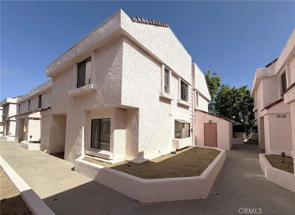 Chatsworth, CA 91311