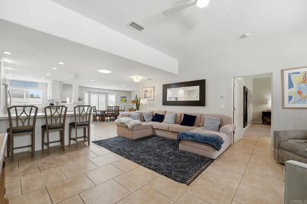 https://cdn.realtyfeed.com/cdn/127/306676371/362939a6acddcc3d4ac53539434ad91a.webp