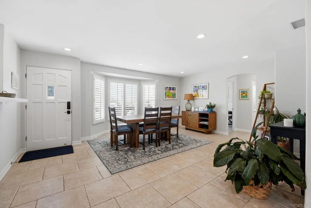 https://cdn.realtyfeed.com/cdn/127/306676371/6a141f26360aaa5d0d13a4b846a0ce94.webp
