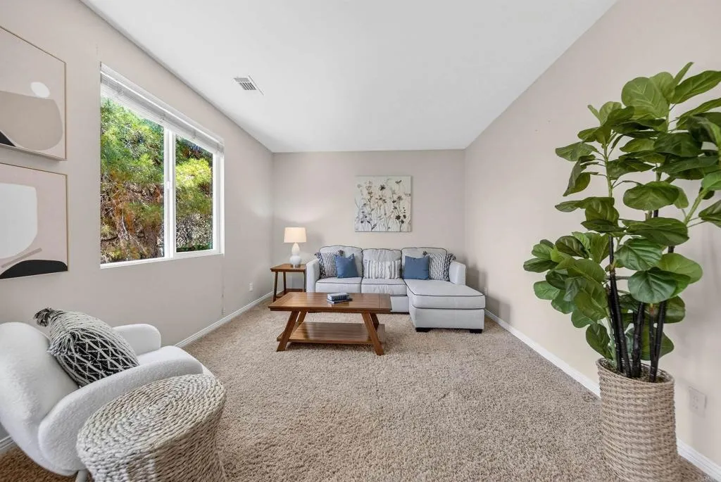 https://cdn.realtyfeed.com/cdn/127/306676374/eb24131c1f774f1e79416dfb55c9302d.webp