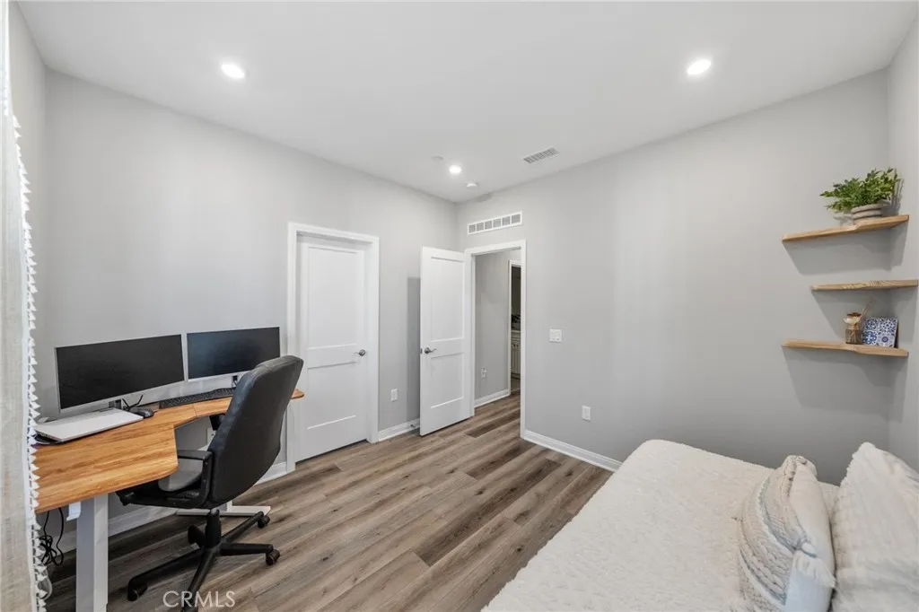 https://cdn.realtyfeed.com/cdn/127/306676447/2fba9ab865c187d19ee8fa2f47d84375.webp