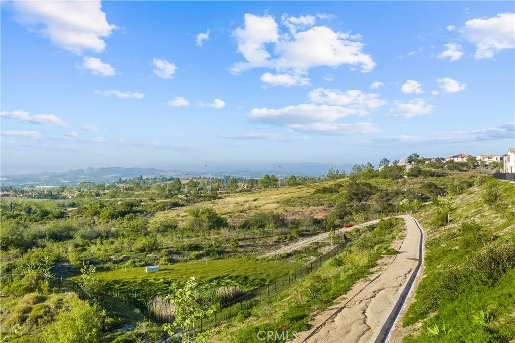 https://cdn.realtyfeed.com/cdn/127/306676447/484435a4803325c0333ae8f499979527.webp