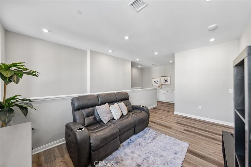 Photo #18: ND26035168 Listing: Photo #18