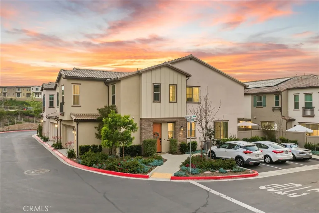 https://cdn.realtyfeed.com/cdn/127/306676447/b231a8b9fb48331d16c3096f94091bd1.webp