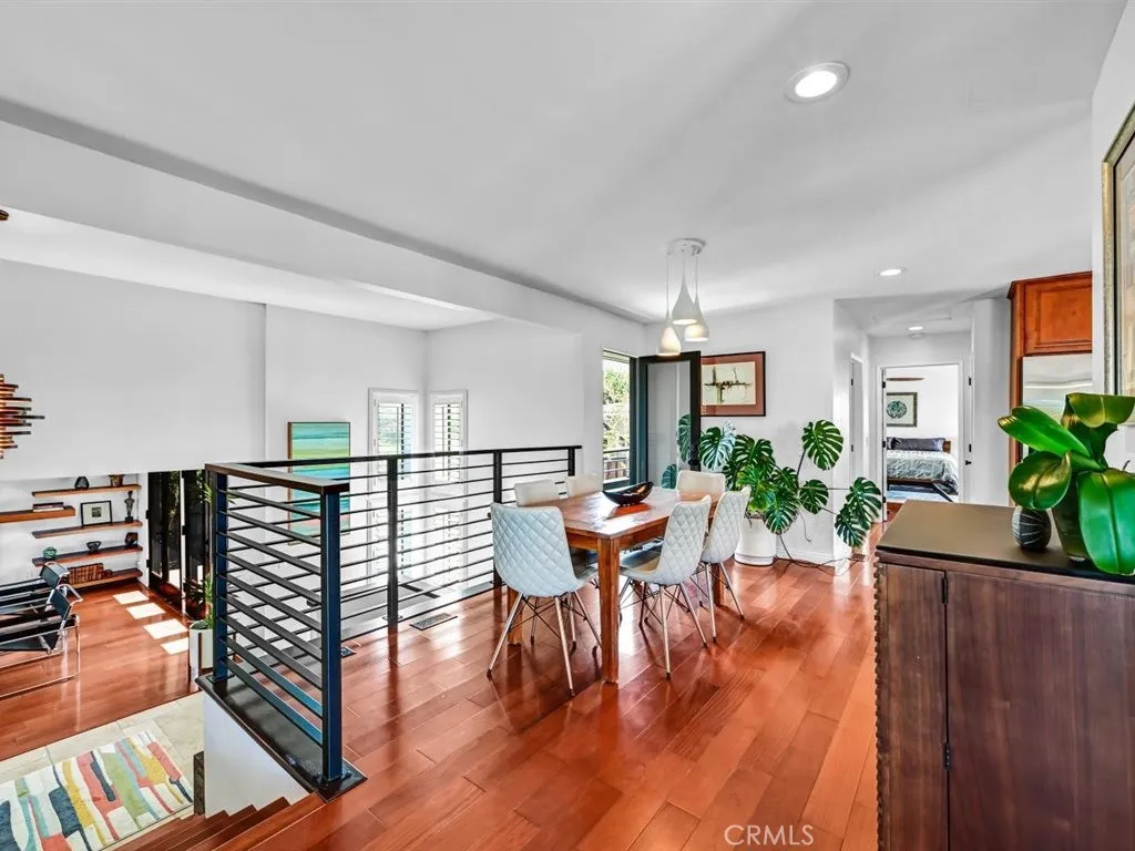 https://cdn.realtyfeed.com/cdn/127/306676475/2c7bbc5450e1294a210ce33970903a1f.webp