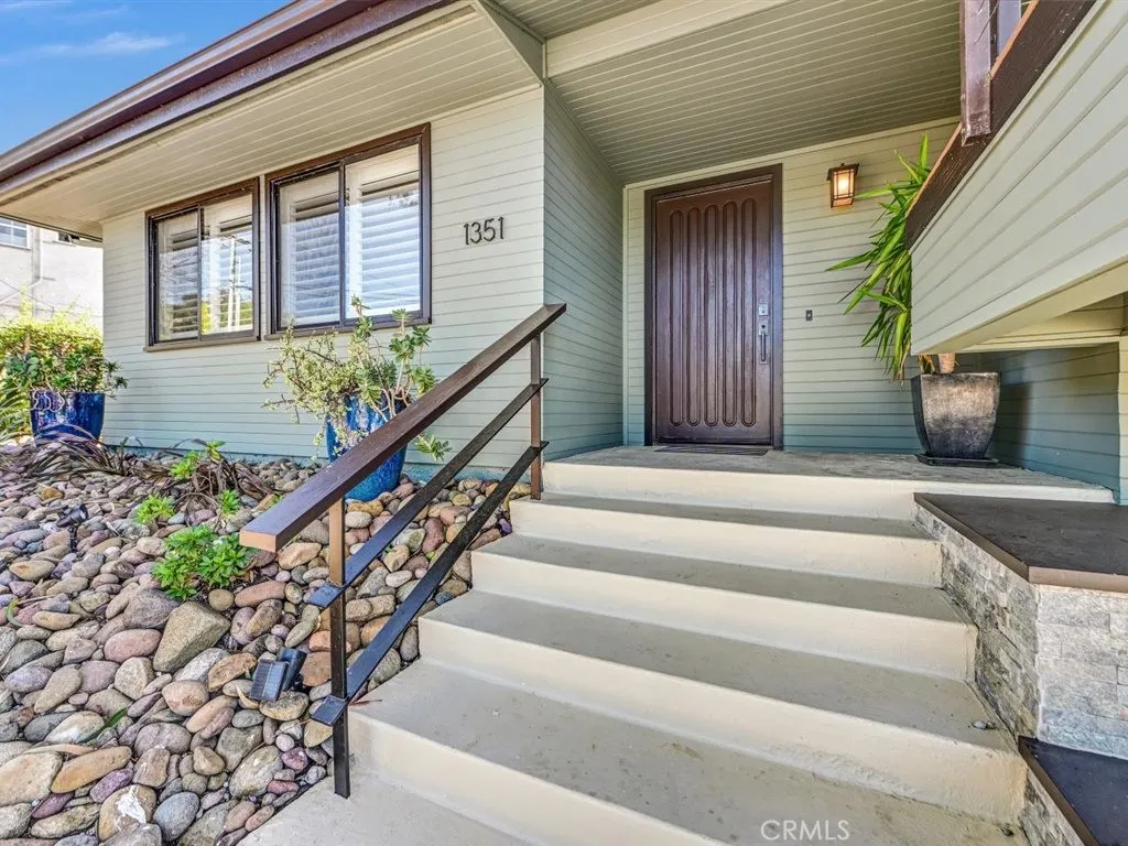 https://cdn.realtyfeed.com/cdn/127/306676475/9e6c526f8f5eb5f50f37812e1dfe2d6a.webp