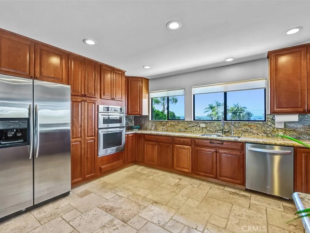 https://cdn.realtyfeed.com/cdn/127/306676475/a98445f3487249172a97d363a269882a.webp