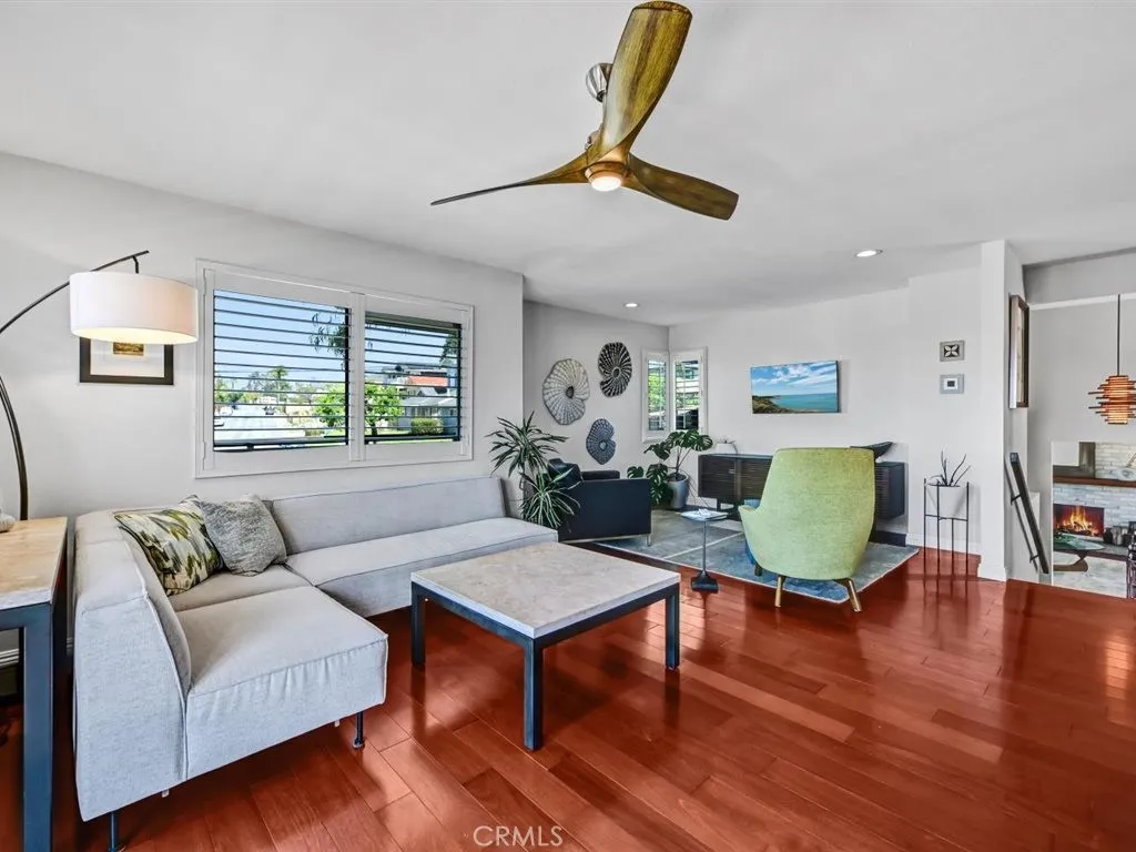 https://cdn.realtyfeed.com/cdn/127/306676475/add889aa44c9f270e46cae1ae438b352.webp