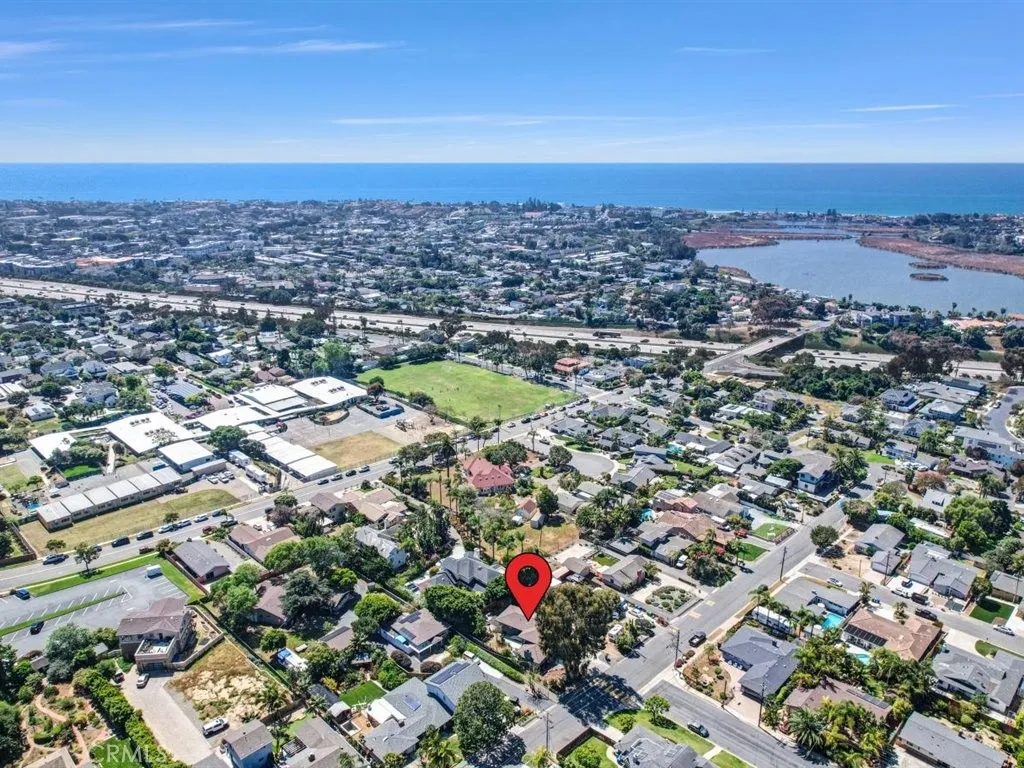 https://cdn.realtyfeed.com/cdn/127/306676475/dd9da6ffa1cf75f0f555b40fe6186f83.webp