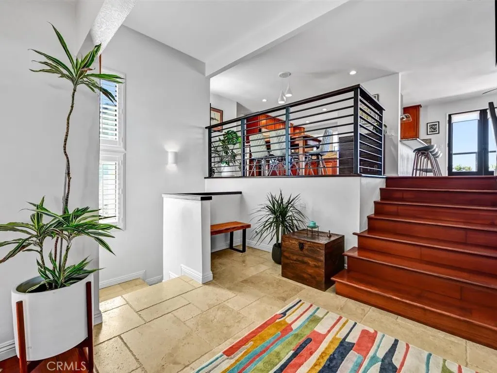 https://cdn.realtyfeed.com/cdn/127/306676475/e82b4548f0c3092fd3b265adcc77a9ef.webp