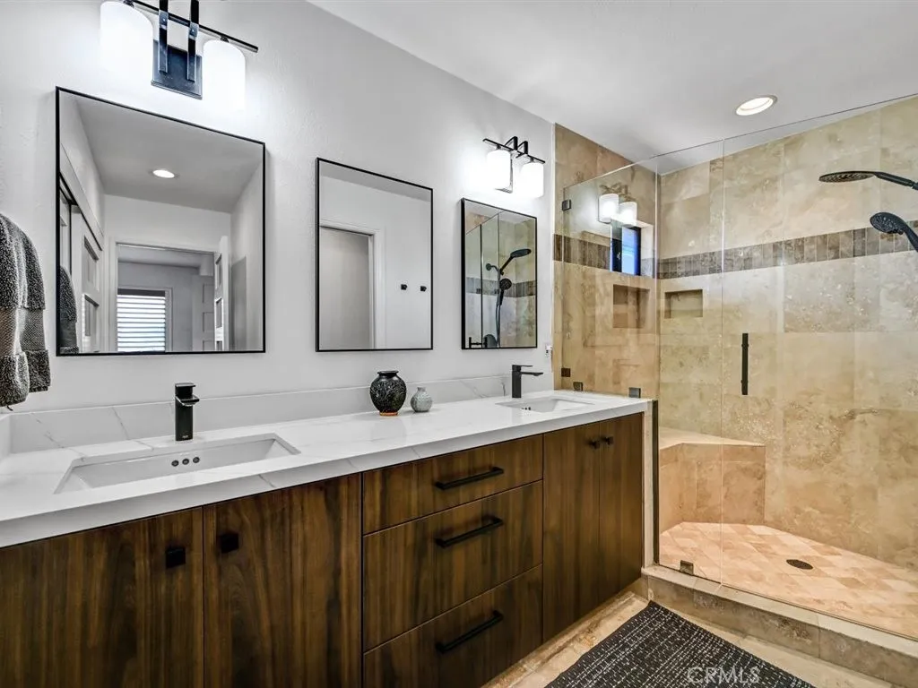 https://cdn.realtyfeed.com/cdn/127/306676475/ec25ca16f6299b0204b868c5735532ff.webp