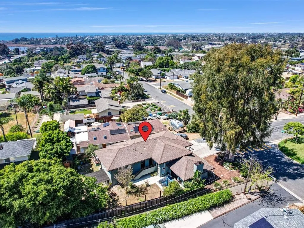 https://cdn.realtyfeed.com/cdn/127/306676475/f81b4342d2164608c44af06fe2e2e5cc.webp
