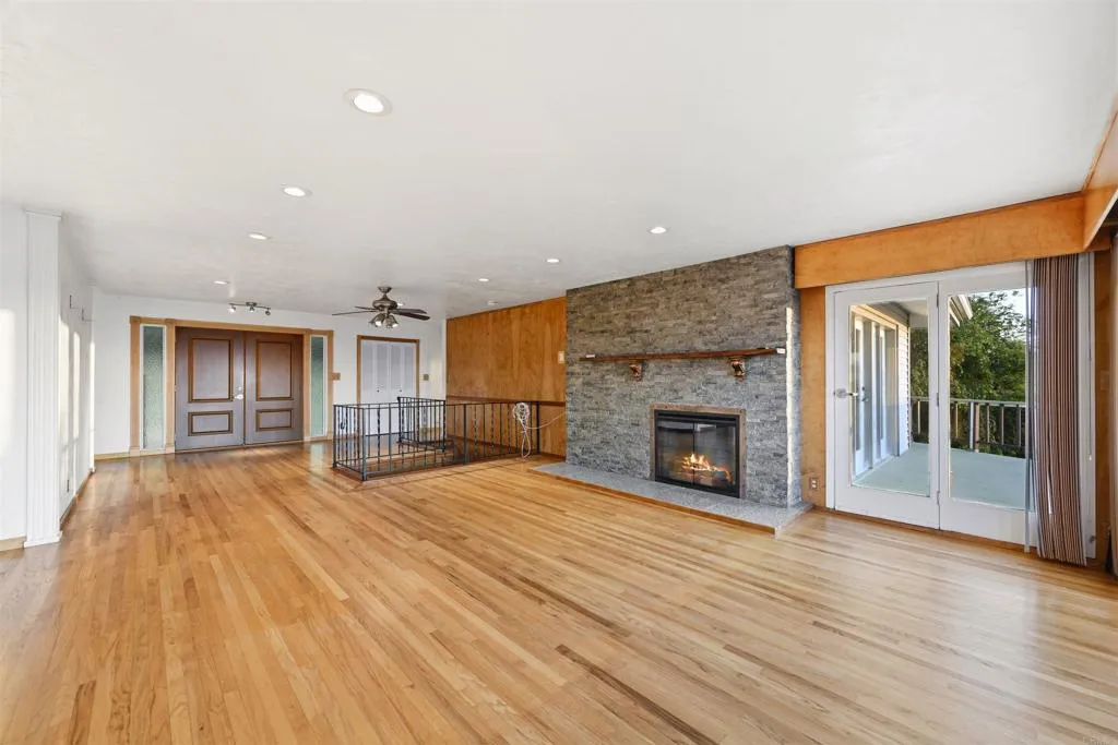 https://cdn.realtyfeed.com/cdn/127/306676506/13819394ea94c88377f2fc85b3074d72.webp